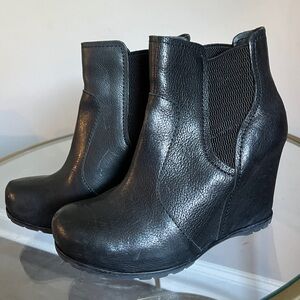 Korkease Womens Neville Booties, Size 6